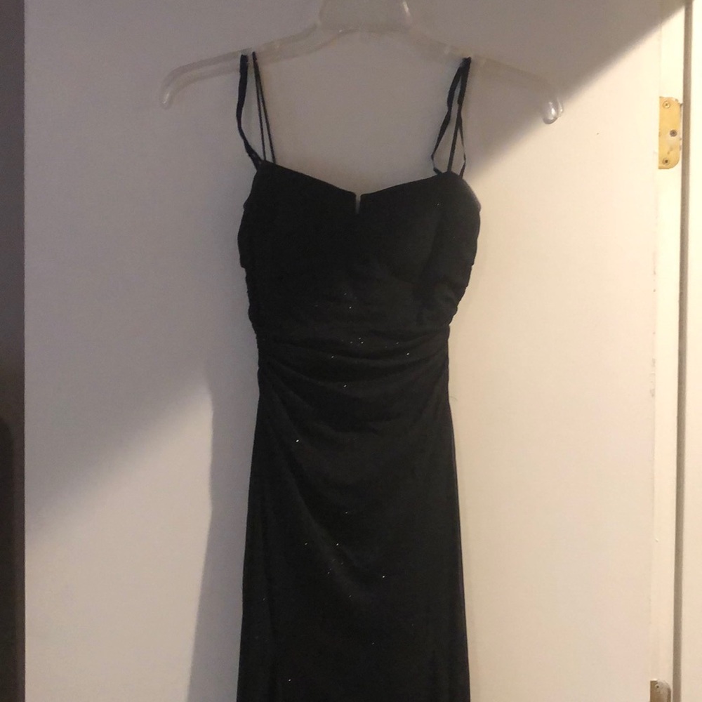 Fitted black glittery prom dress